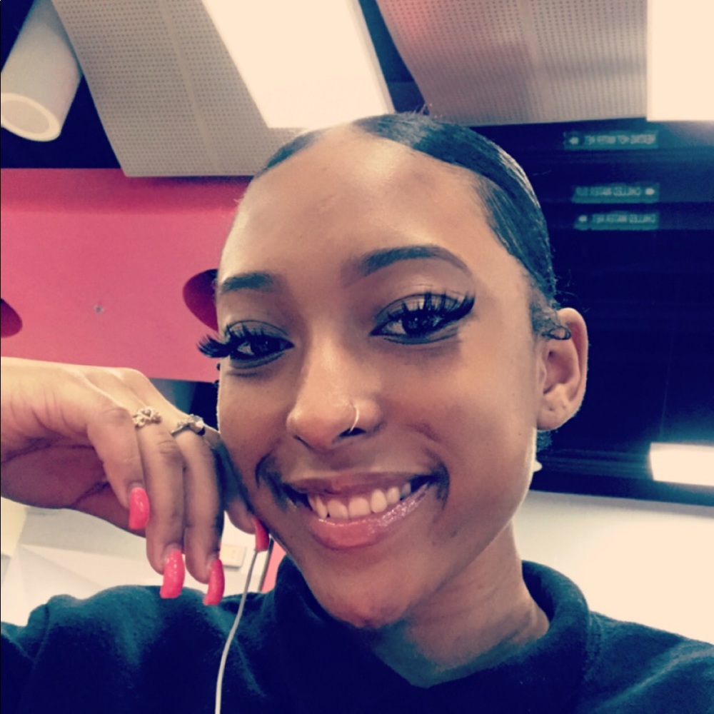 Meet your Posher, Sade